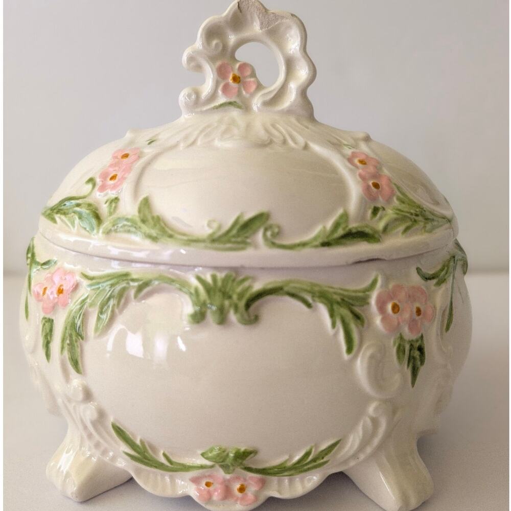 Vintage 1970s Floral Ceramic Powder Box Vanity Trinket Box (READ CONDITION)